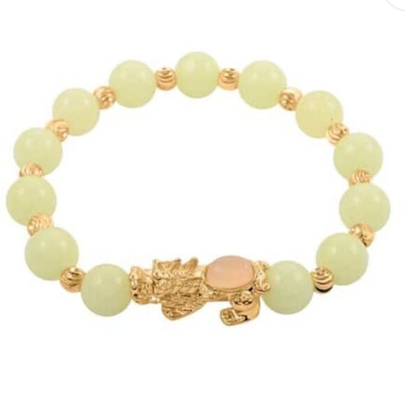 Pixiu Feng Shui White Agate and Luminous Beaded Bracelet - Picture 9 of 12